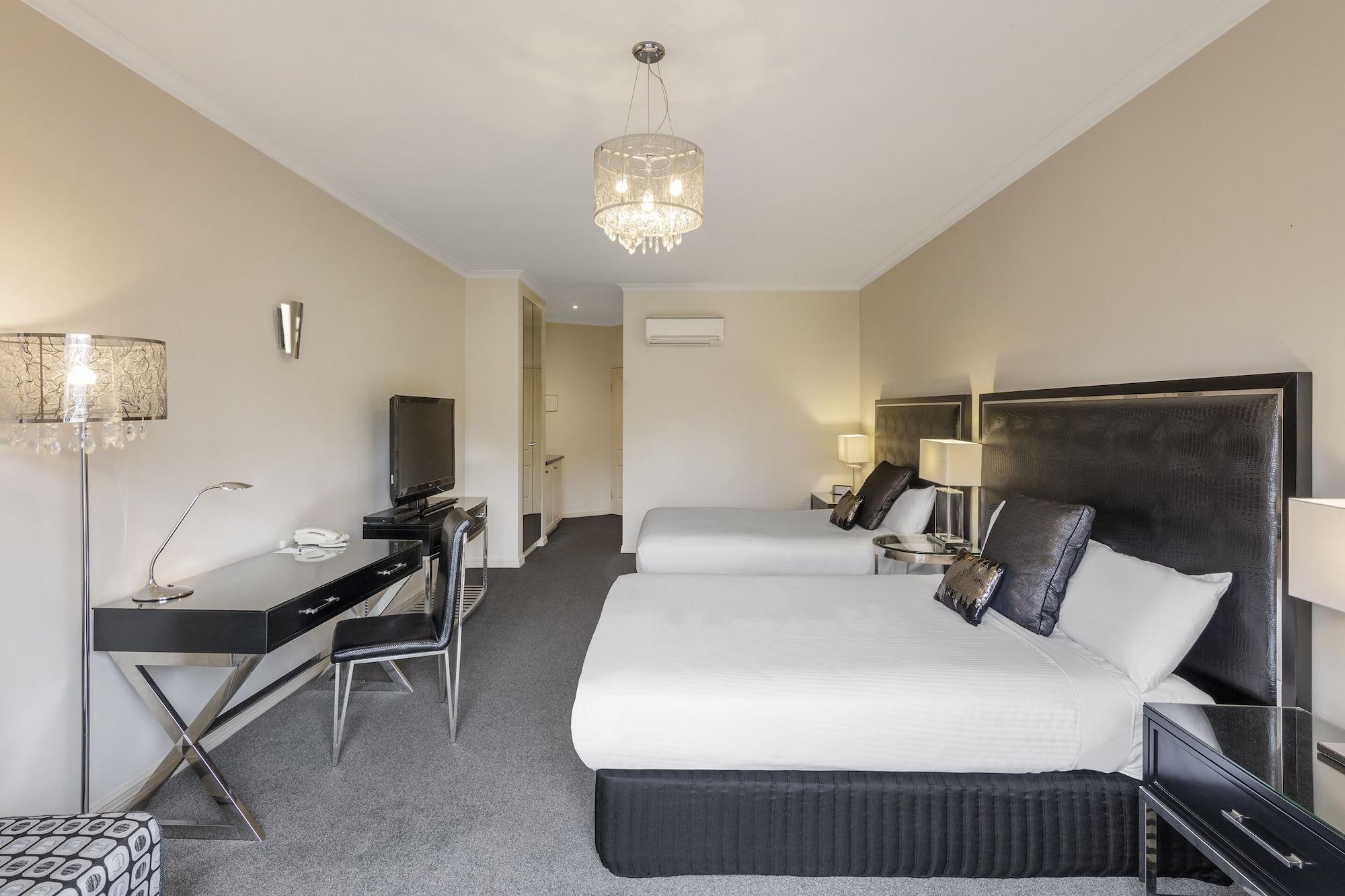 The Carrington Hotel Shepparton Bagian luar foto