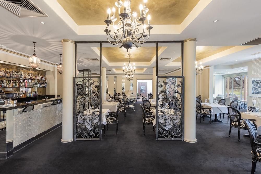 The Carrington Hotel Shepparton Bagian luar foto