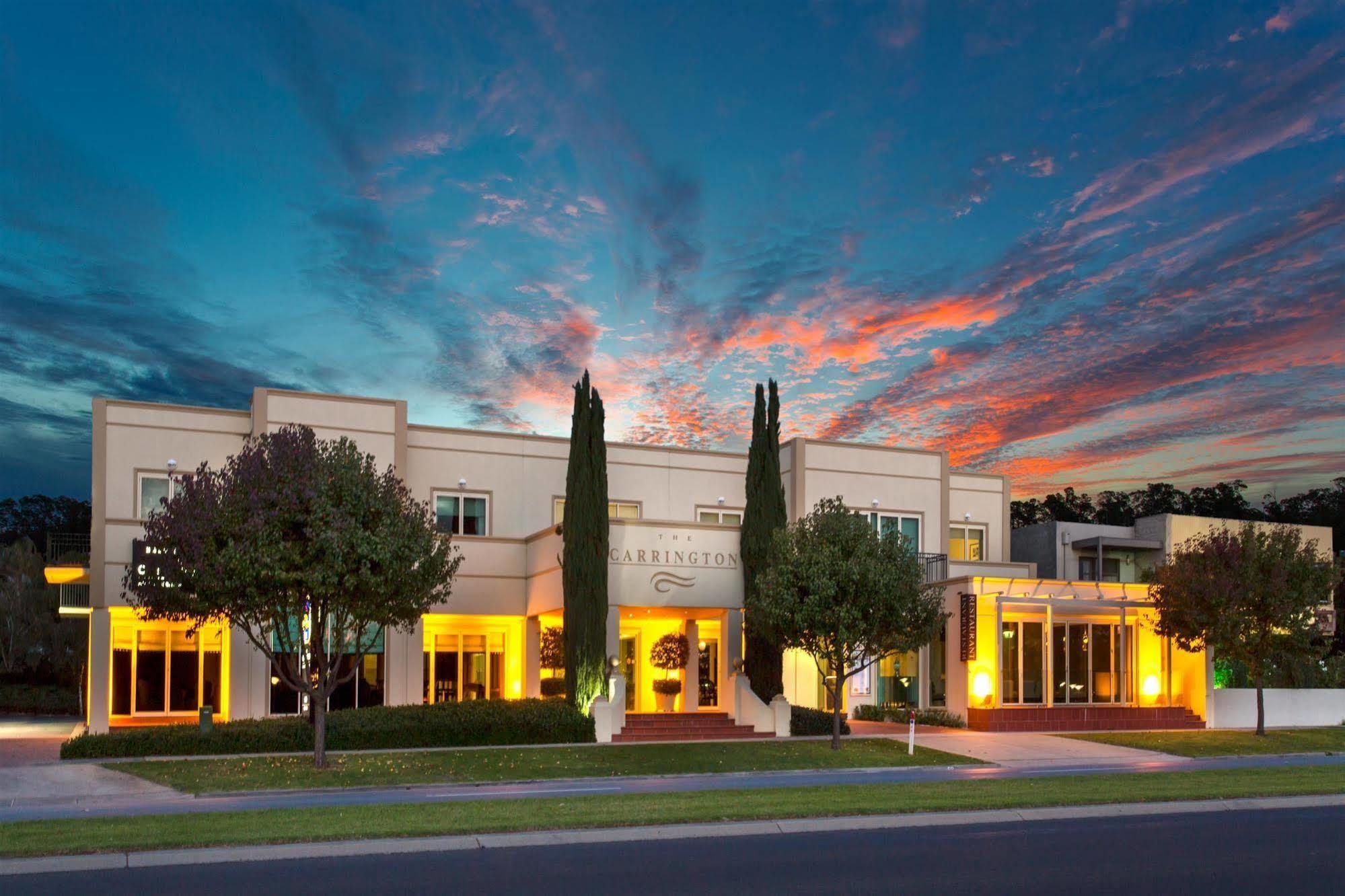 The Carrington Hotel Shepparton Bagian luar foto